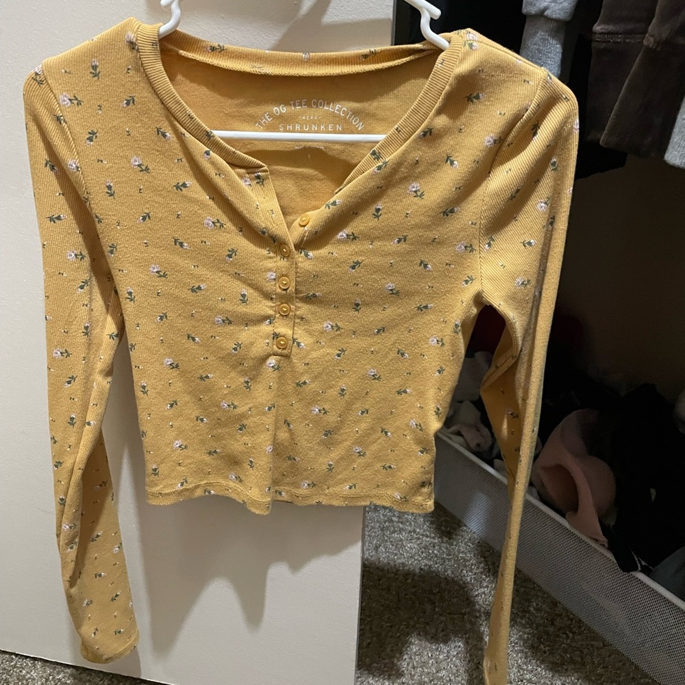 Floral long sleeve crop top